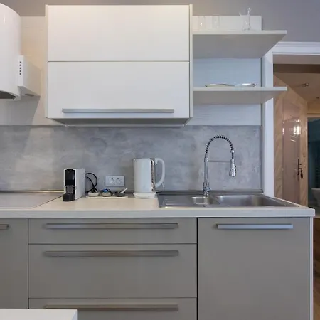 Elegant Castle Nook 아파트 류블랴나