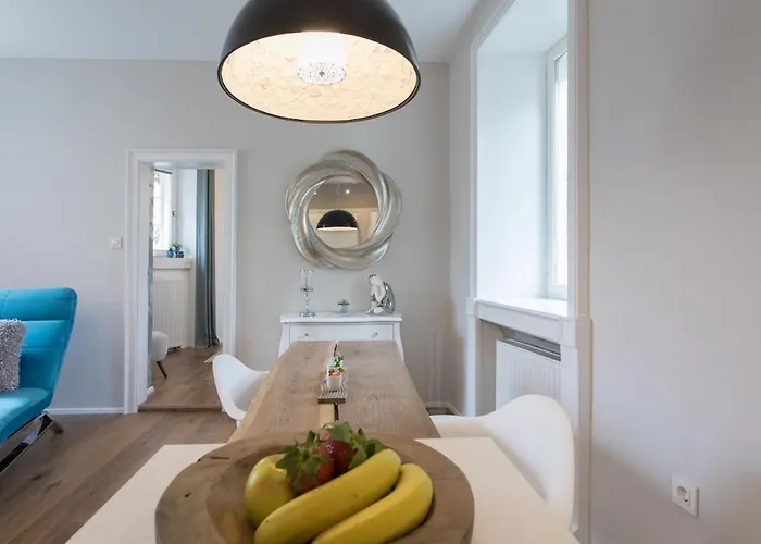 아파트 Elegant Castle Nook